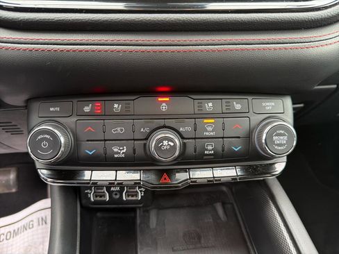 Used 2023 Dodge Durango R/T image 28