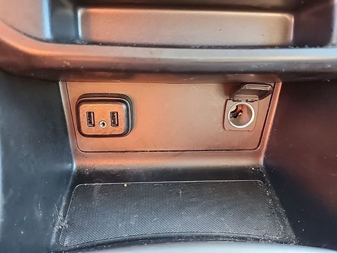 Used 2022 Chevrolet Colorado LT w/ Safety Package image 33