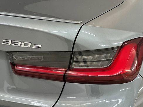 Used 2023 BMW 330e w/ M Sport Package RWD image 12