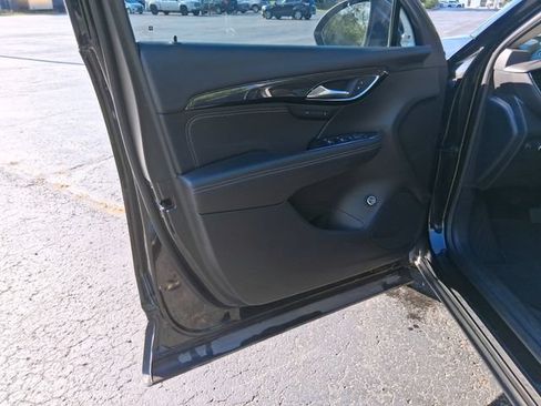 Used 2023 Buick Envision Essence FWD image 9