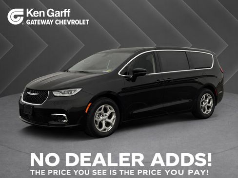 Used 2024 Chrysler Pacifica Limited FWD image 1