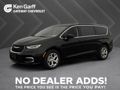 Used 2024 Chrysler Pacifica Limited