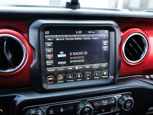 Used 2021 Jeep Wrangler Unlimited Rubicon AWD/4WD image 46