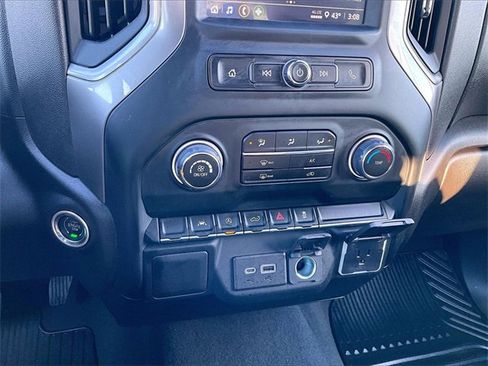 Used 2022 Chevrolet Silverado 1500 Custom image 21