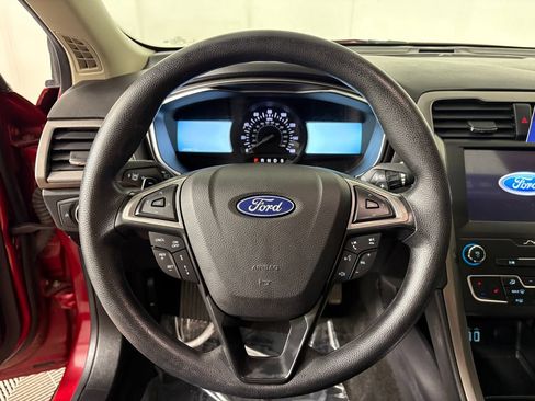 Certified 2020 Ford Fusion SE AWD/4WD image 15