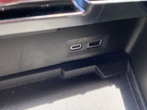 Used 2025 GMC Yukon Denali w/ Sun & Power Step Package AWD/4WD image 27