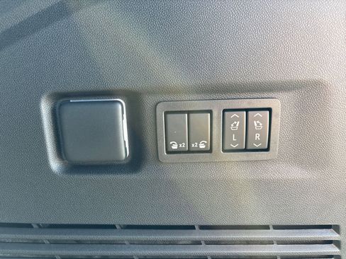 New 2026 GMC Yukon XL Elevation image 34