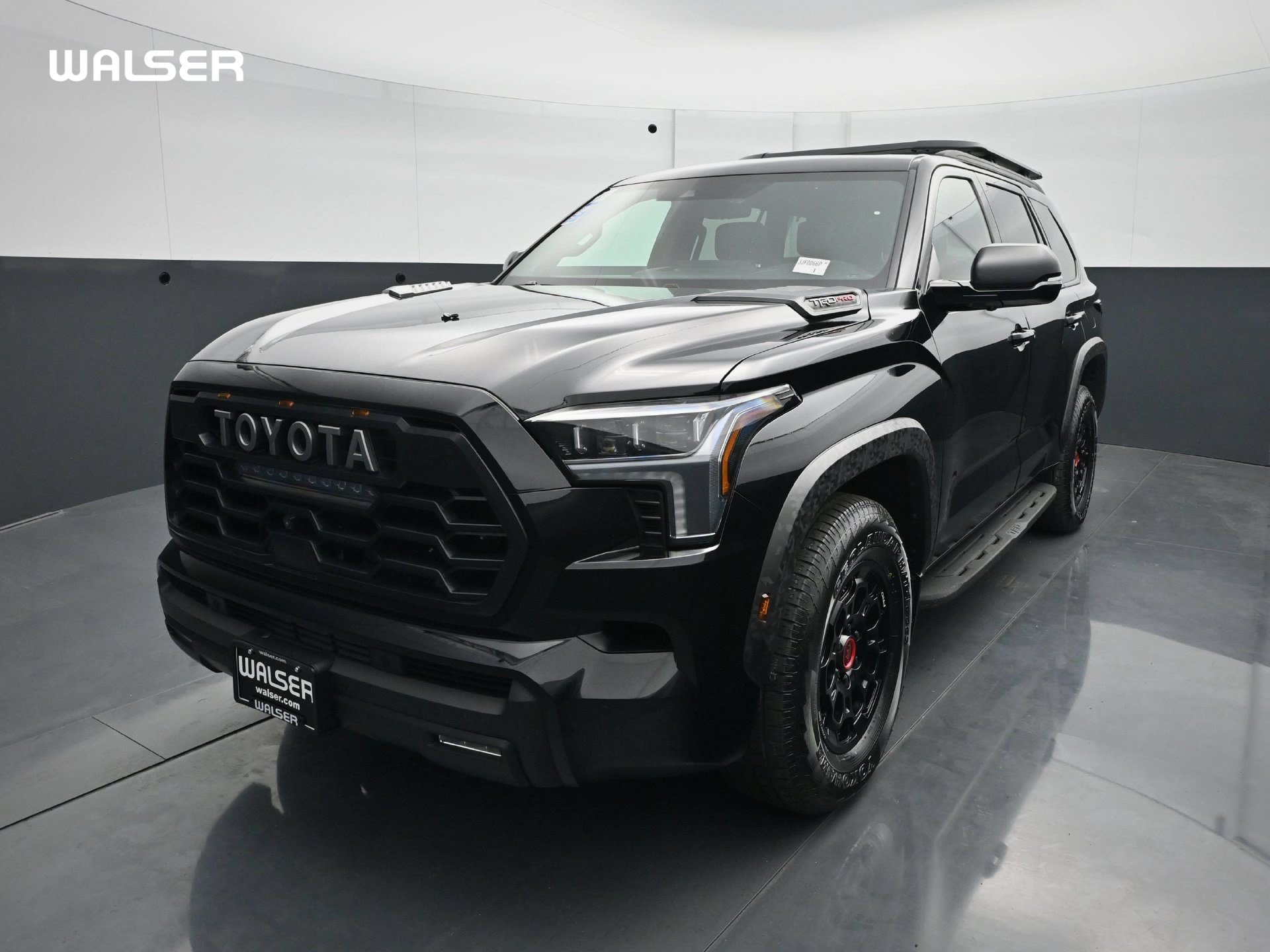 Used 2025 Toyota Sequoia TRD Pro AWD/4WD image 1