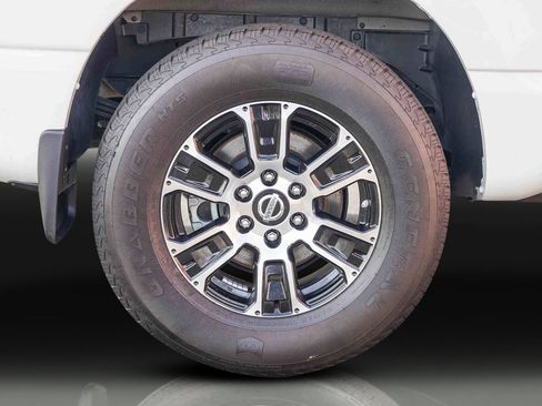 Used 2021 Nissan Titan SV w/ Accessory Utility Package image 13