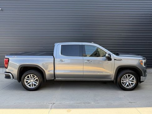 Used 2022 GMC Sierra 1500 SLT w/ SLT Premium Plus Package AWD/4WD image 10