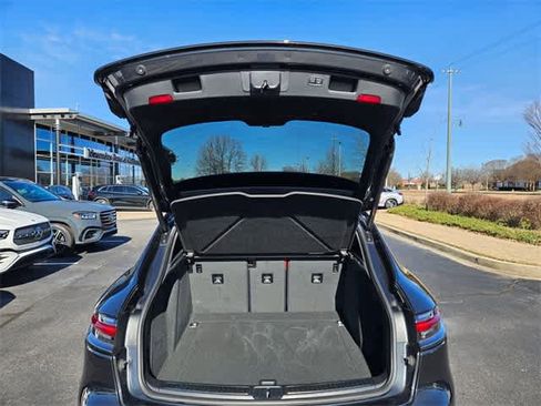 Used 2024 Porsche Macan image 36