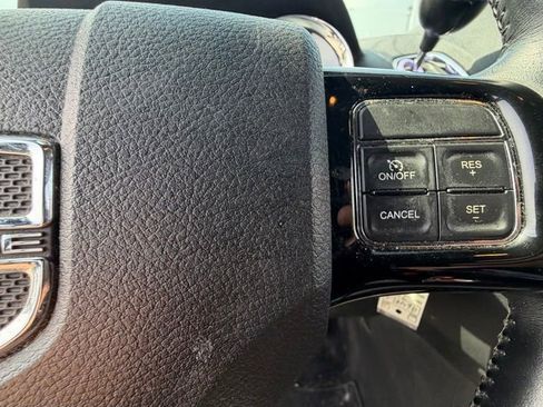 Used 2020 Dodge Grand Caravan SE FWD image 17