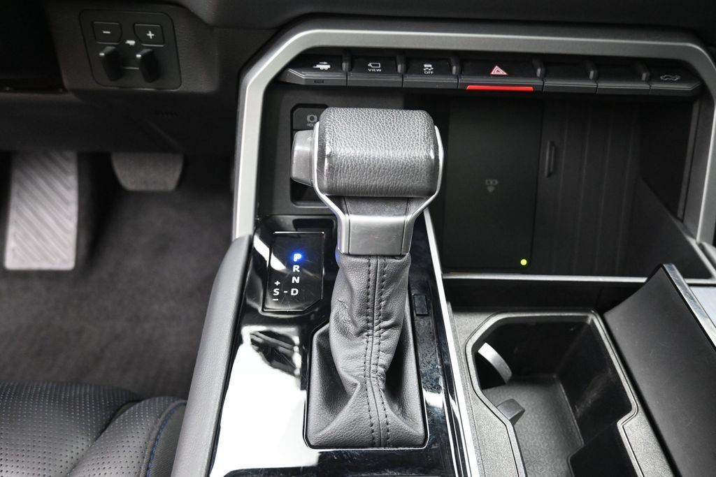 Used 2025 Toyota Tundra Platinum AWD/4WD image 27