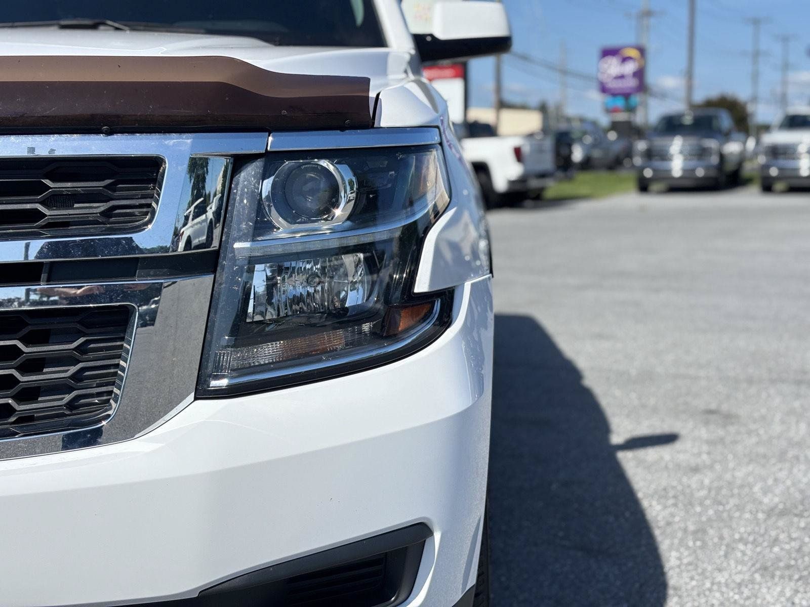Used 2020 Chevrolet Suburban LT AWD/4WD image 3