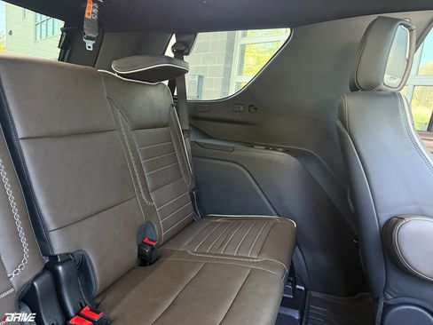 Used 2026 GMC Yukon Denali Ultimate AWD/4WD image 30