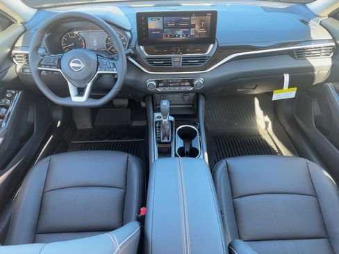 New 2025 Nissan Altima 2.5 SR w/ SR Premium Package image 17