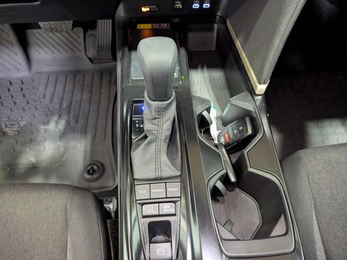 Used 2025 Toyota Camry LE image 22