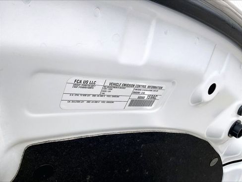 Used 2023 Chrysler Pacifica Touring-L FWD image 35