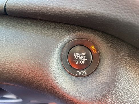 Used 2018 Jeep Cherokee Latitude Plus image 21