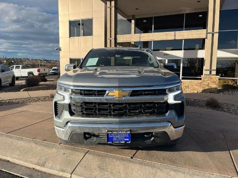 Used 2025 Chevrolet Silverado 1500 LT AWD/4WD image 2