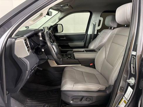 Used 2023 Toyota Tundra Limited AWD/4WD image 14