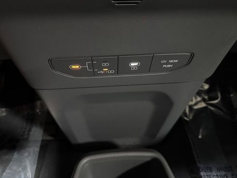 Used 2024 Kia EV9 Light RWD image 23