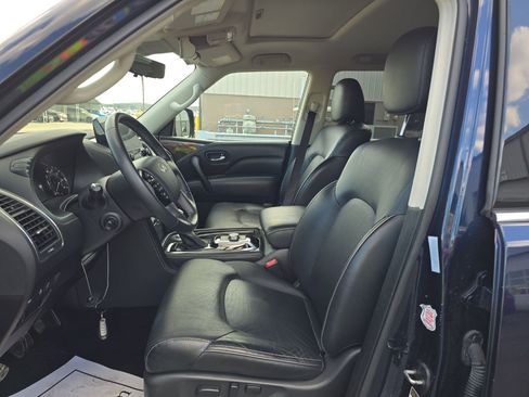 Used 2024 INFINITI QX80 Luxe image 3