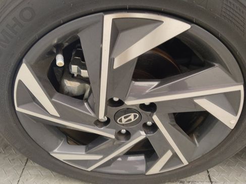 Used 2025 Hyundai Elantra Sport FWD image 31
