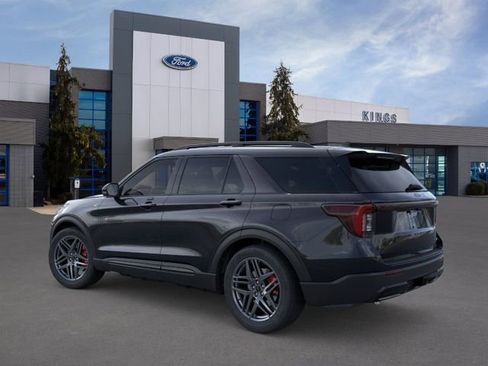 New 2026 Ford Explorer ST-Line w/ ST-Line Street Pack AWD/4WD image 4