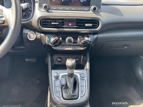 Used 2022 Hyundai Kona SEL AWD/4WD image 12