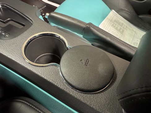 Used 2002 Ford Thunderbird image 52