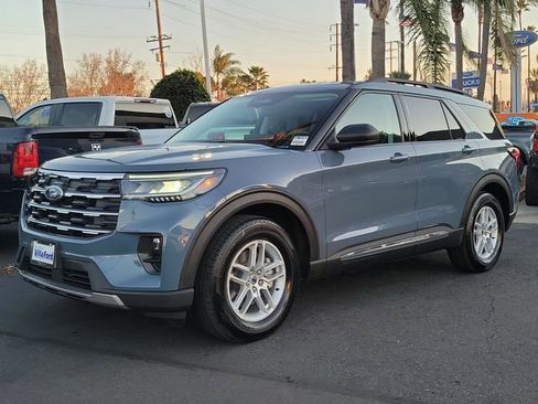 Used 2025 Ford Explorer Active w/ Active Comfort Package image 27