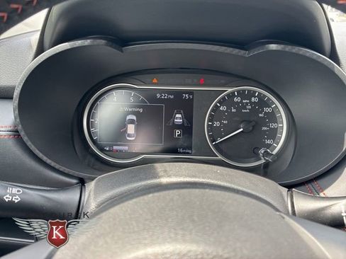 New 2025 Nissan Versa SR w/ Trunk Package image 18