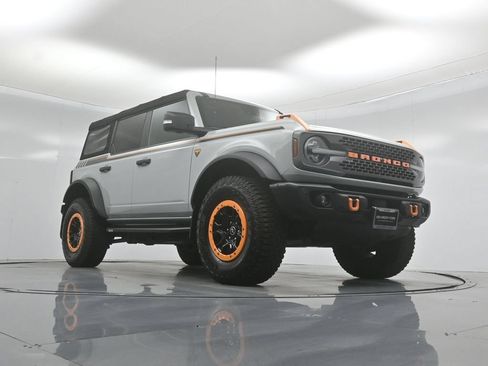 Used 2023 Ford Bronco Badlands w/ Sasquatch Package AWD/4WD image 46