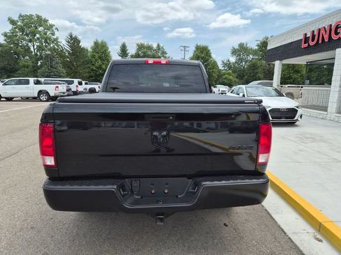 Used 2017 RAM 1500 Express w/ Black Ram 1500 Express Group AWD/4WD image 9