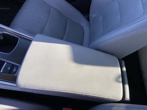 Used 2020 Honda Accord Touring image 44