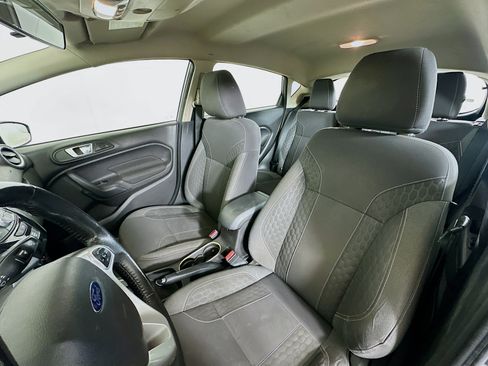 Used 2014 Ford Fiesta SE w/ Equipment Group 201A FWD image 13