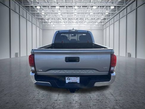 Used 2019 Toyota Tacoma SR5 RWD image 4