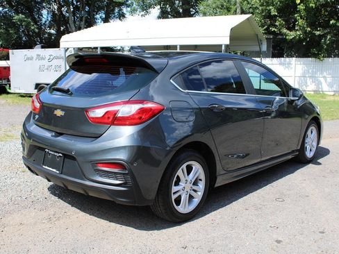 Used 2018 Chevrolet Cruze LT w/ Convenience Package image 7