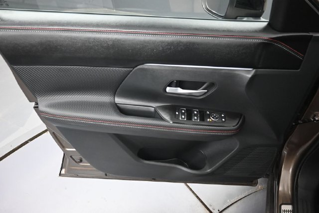 Certified 2026 Nissan Kicks SR w/ SR Premium Package AWD/4WD image 24