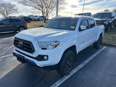 Used 2023 Toyota Tacoma SR5 image 12