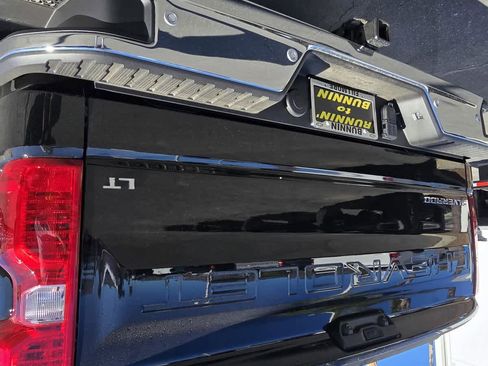 Used 2025 Chevrolet Silverado 1500 LT w/ Safety Package RWD image 20