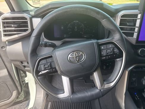 Used 2024 Toyota Sequoia Limited AWD/4WD image 31