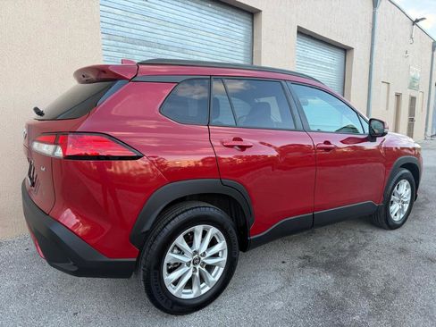 Used 2024 Toyota Corolla Cross LE image 13