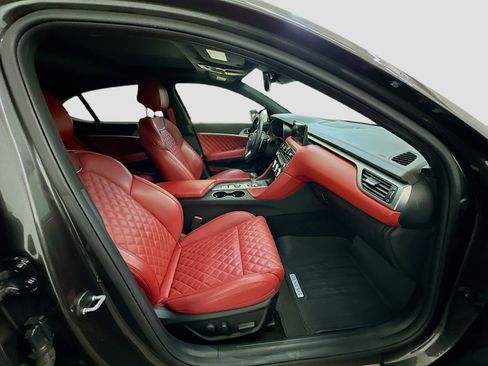 Used 2023 Genesis G70 3.3T w/ Sport Prestige Package image 34