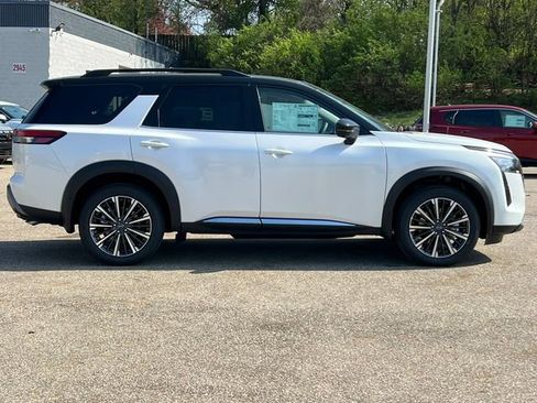 New 2026 Nissan Pathfinder Platinum AWD/4WD image 53
