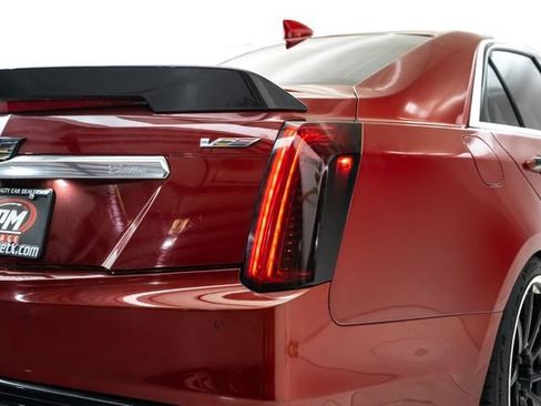 Used 2016 Cadillac CTS V w/ Luxury Package RWD image 10