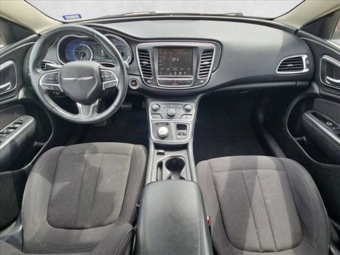Used 2015 Chrysler 200 Limited w/ Convenience Group image 16