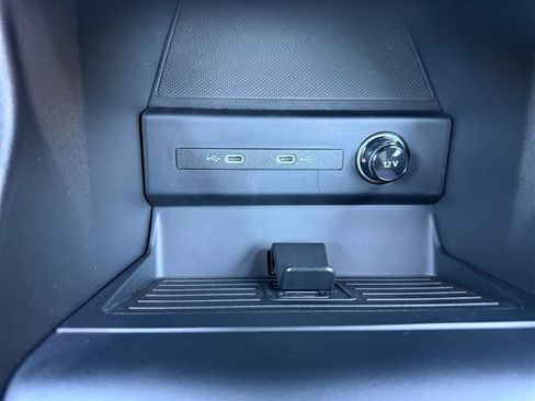 Used 2024 Audi Q4 e-tron Premium Plus w/ Premium Plus image 23