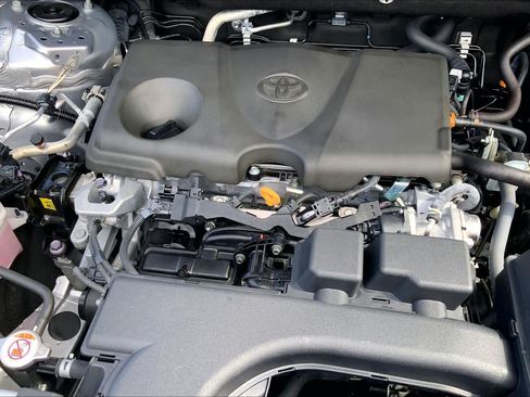 Used 2024 Toyota RAV4 LE FWD image 31